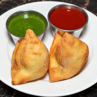 Vegetable Samosas (2pcs)