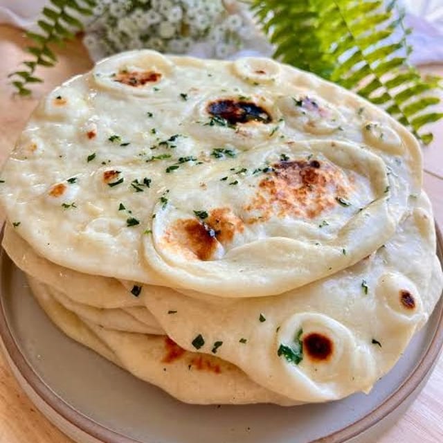 Naan (Butter).