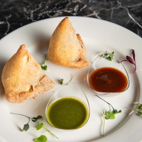 Vegetable Samosa (2pcs.) (VEGAN)