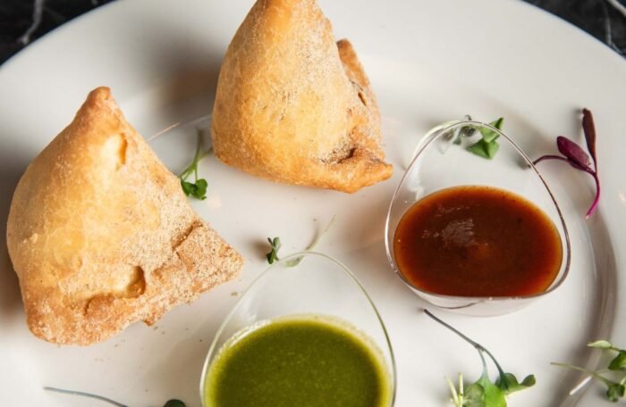 Vegetable Samosa (2pcs.) (VEGAN)